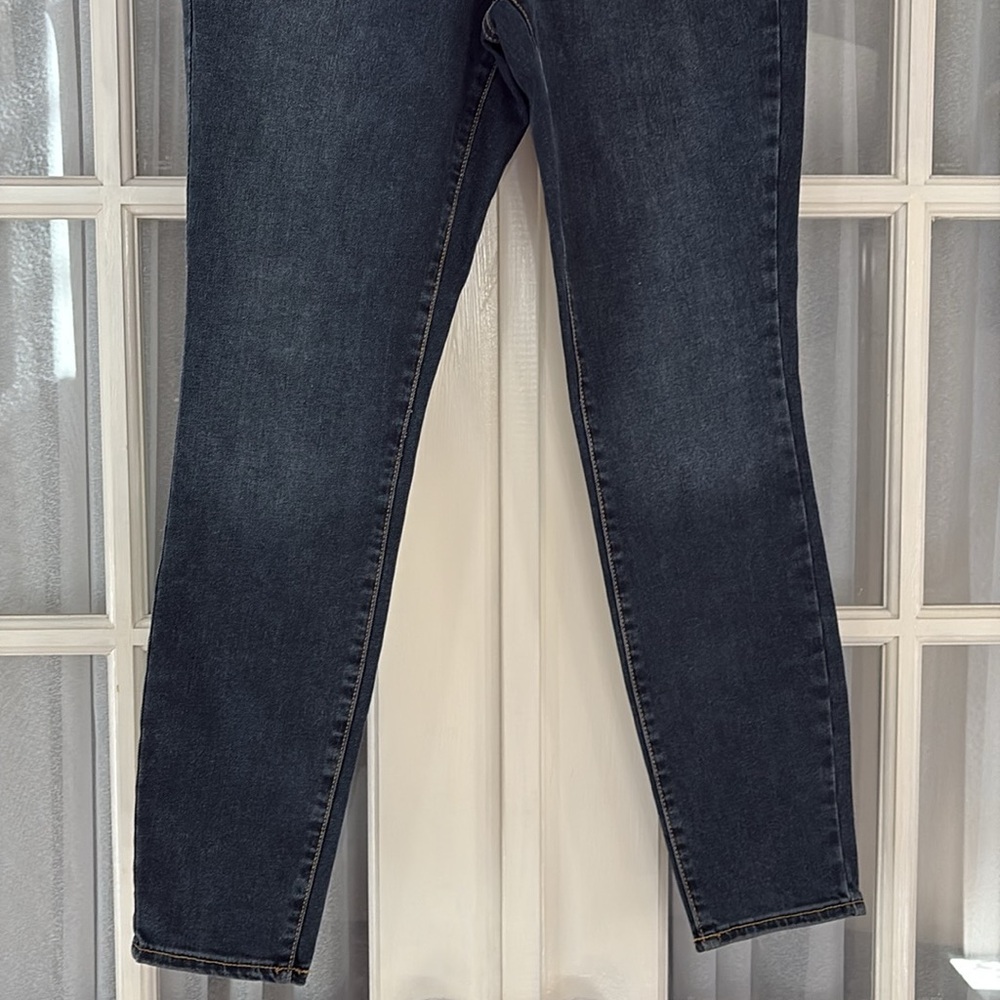 Universal Thread dark blue high rise skinny denim jeans Size 6 /28 waist - Picture 8 of 17